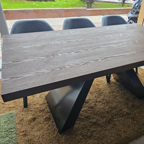 MESA DE MADERA DE PINO COMEDOR